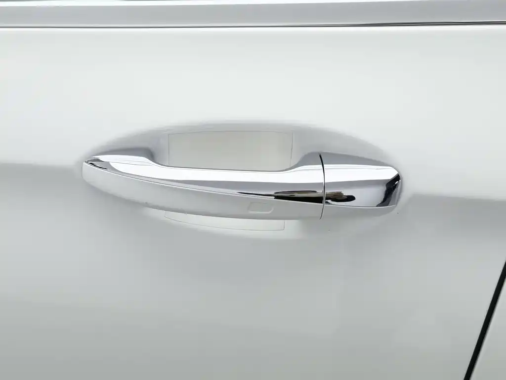 Mercedes-Benz E-Class — миниатюра 18