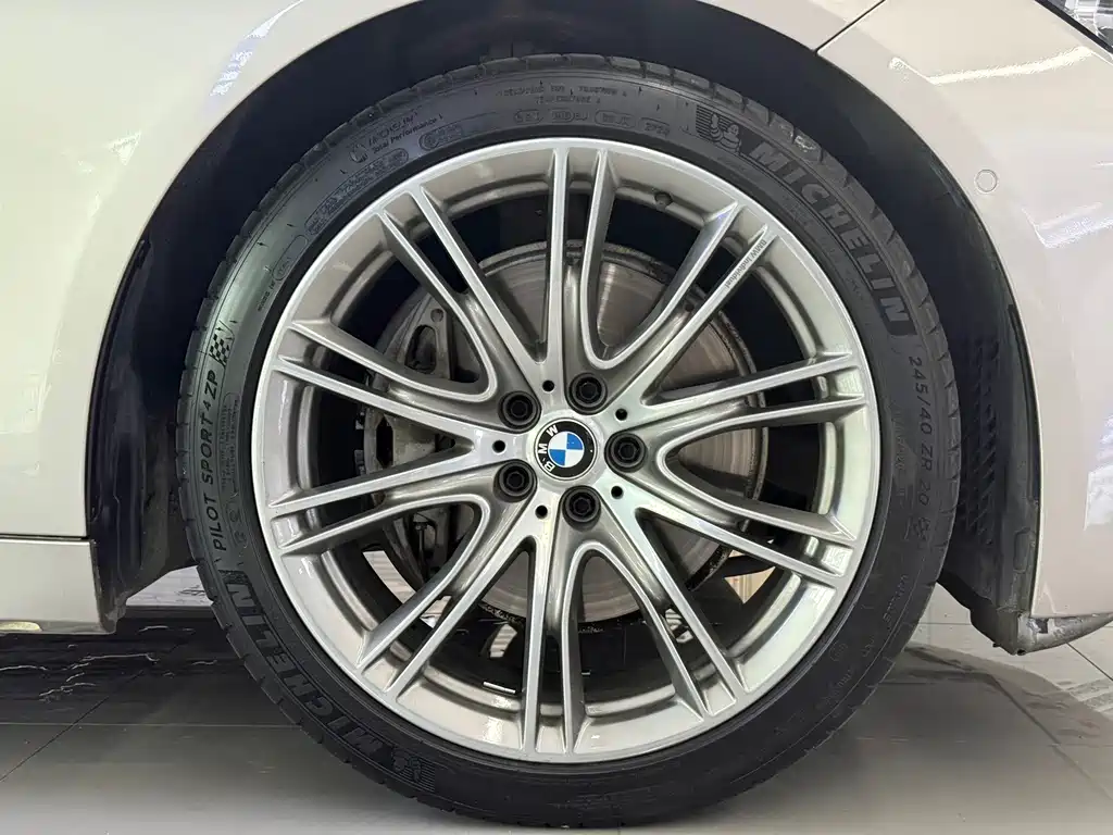 BMW 7 Series — миниатюра 18