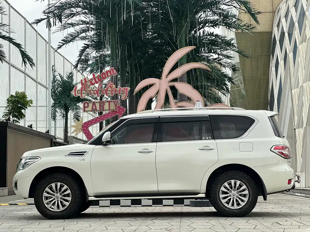 Nissan Patrol — миниатюра 7