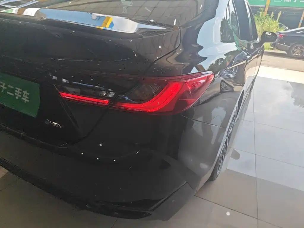 Toyota Camry — миниатюра 8