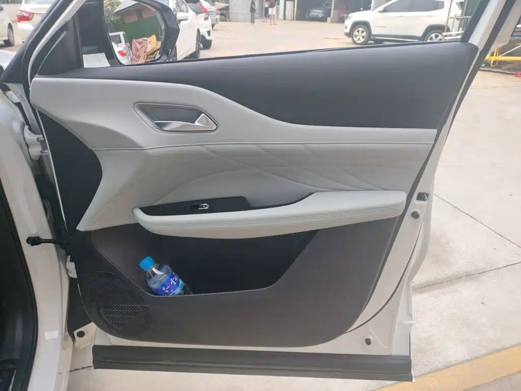 Changan UNI-Z New Energy — миниатюра 15