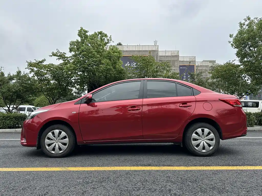 Toyota Yaris L — миниатюра 16