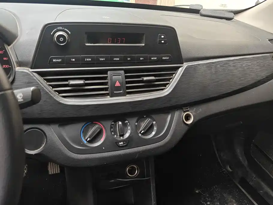 Baojun 310 — миниатюра 13