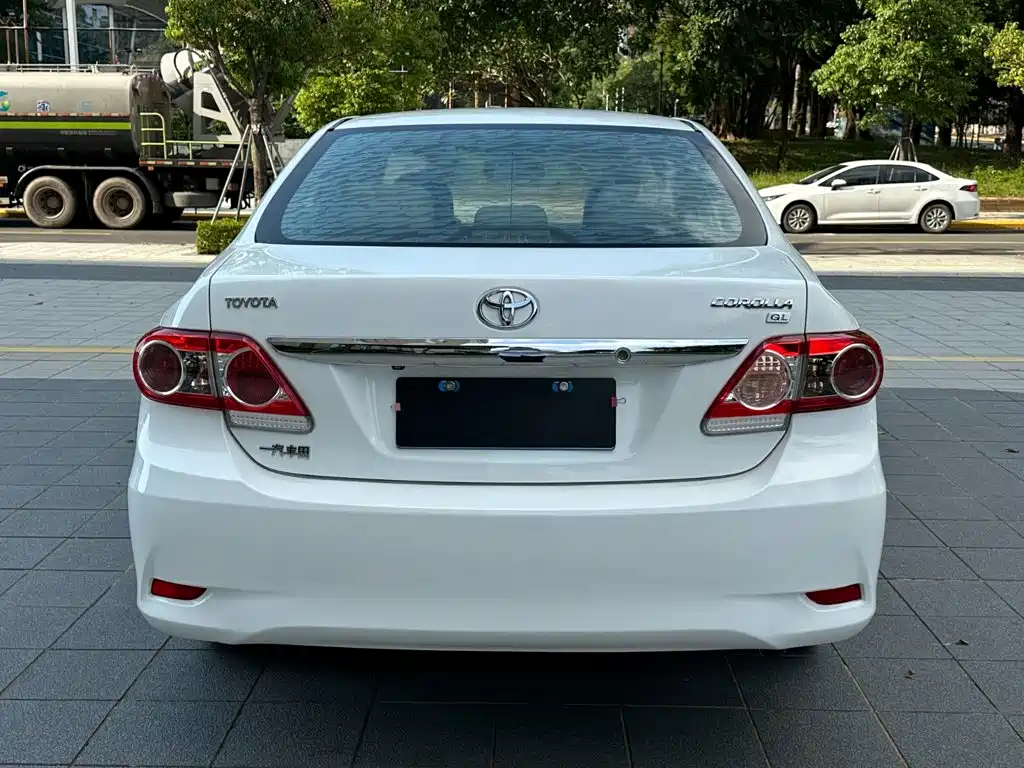 Toyota Corolla — миниатюра 4
