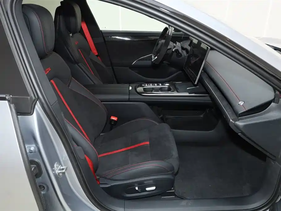 XIAOMI CAR XIAOMI SU7 ULTRA