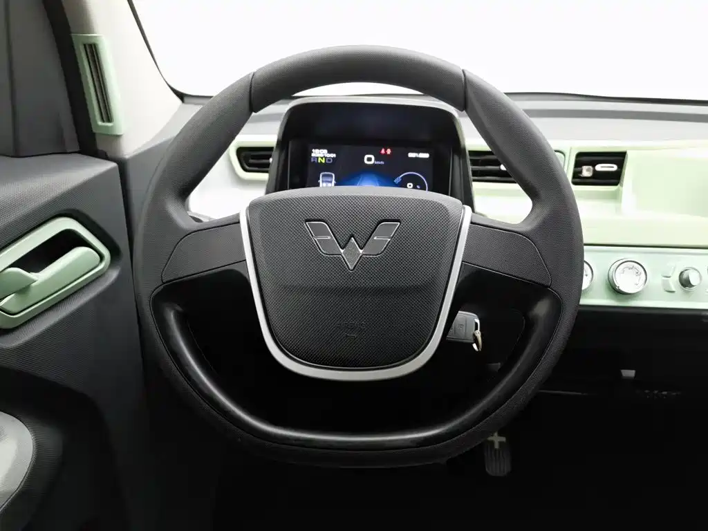 Wuling MINIEV — миниатюра 11