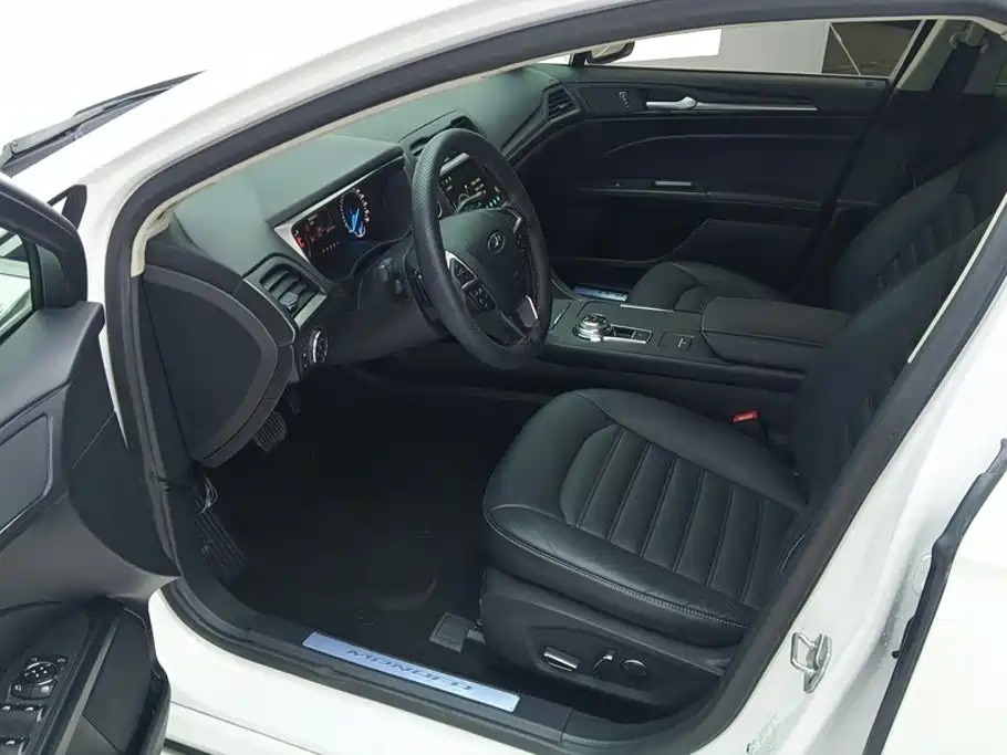 Ford Mondeo — миниатюра 9