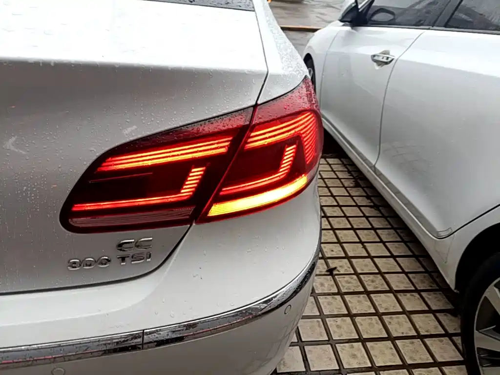 Volkswagen FAW - Passat CC CC 2016 1.8TSI Luxury