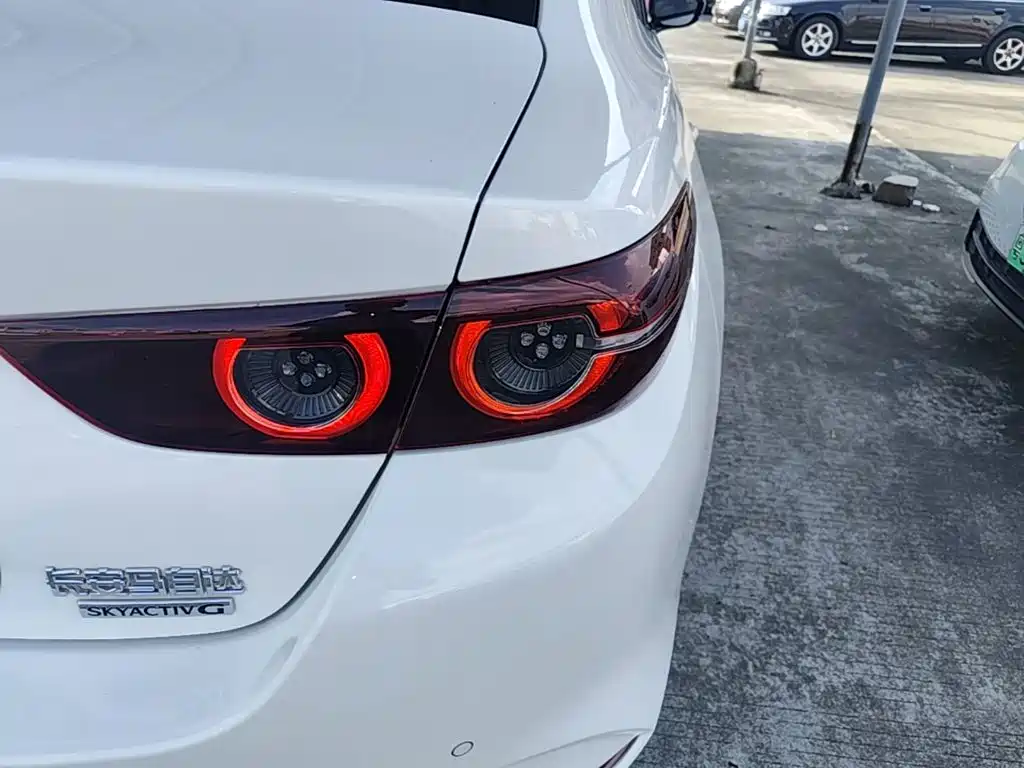 Mazda 3 Axela — миниатюра 8
