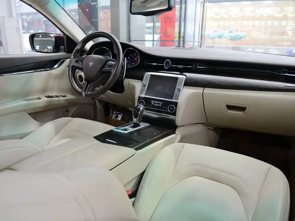Maserati Quattroporte 3.0T Standard Type, фото 12