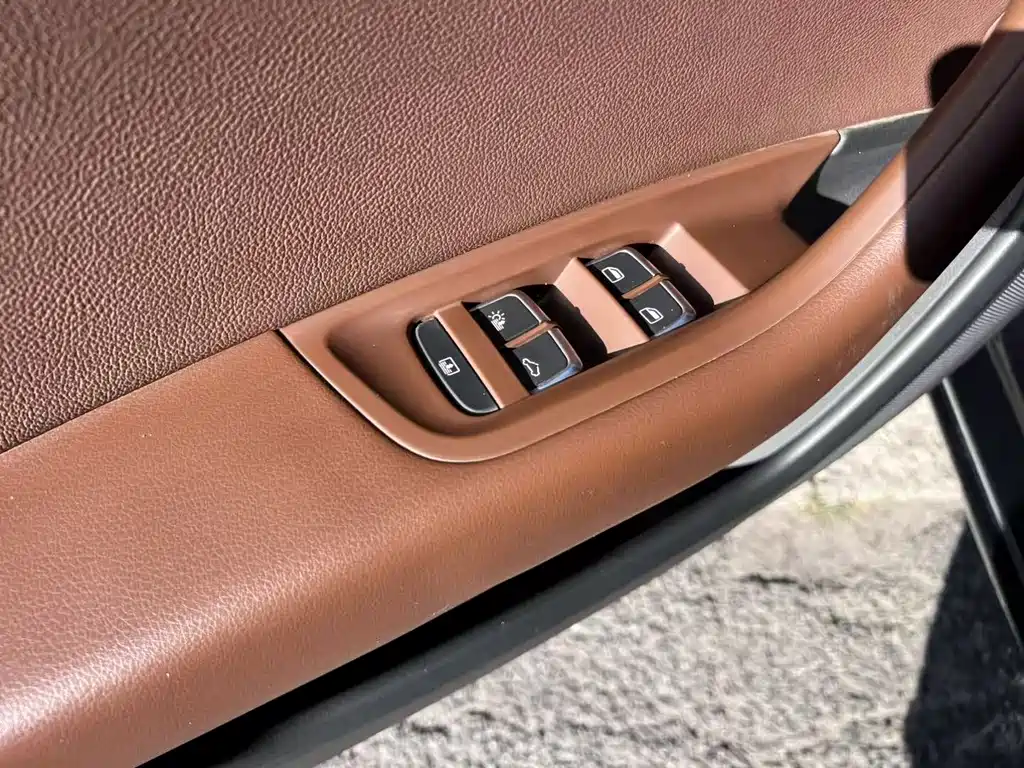 Audi A6L — миниатюра 12