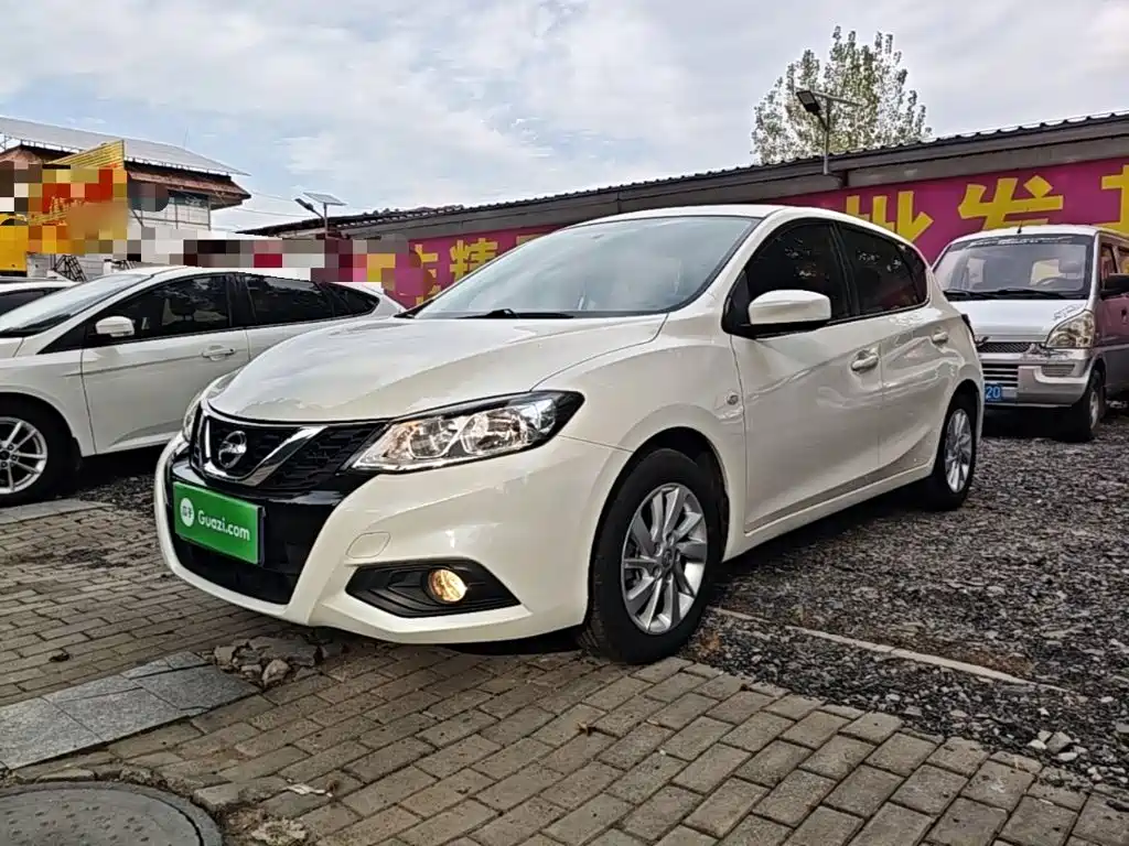 Nissan Tiida — миниатюра 2