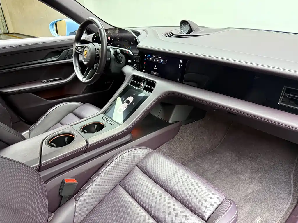 Porsche Taycan — миниатюра 15