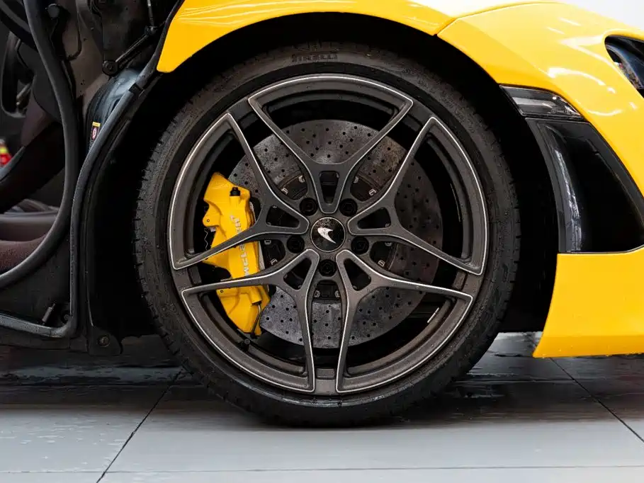 McLaren 720S — миниатюра 22