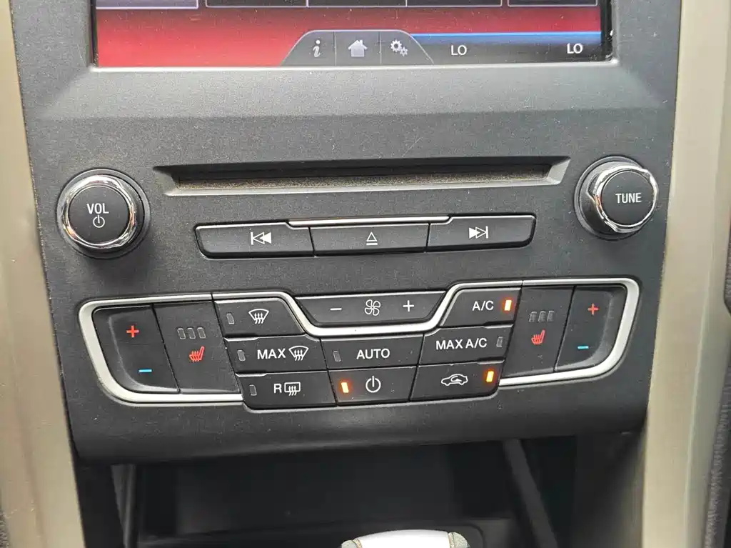 Ford Mondeo — миниатюра 17