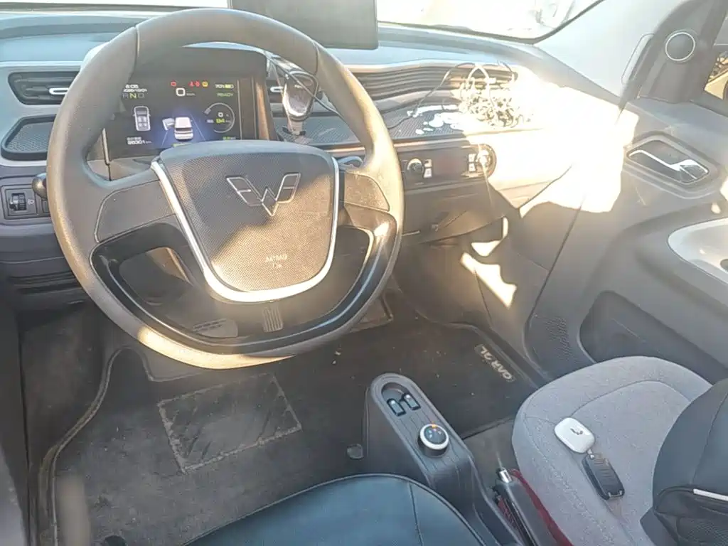 Wuling MINIEV — миниатюра 10