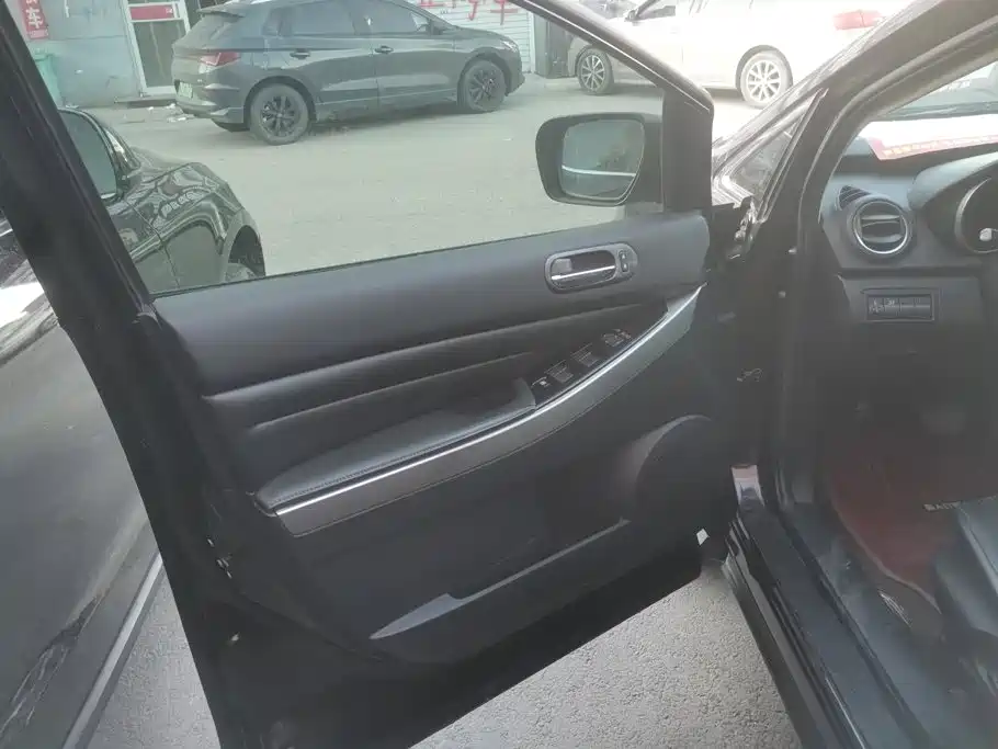 Mazda CX-7 — миниатюра 7