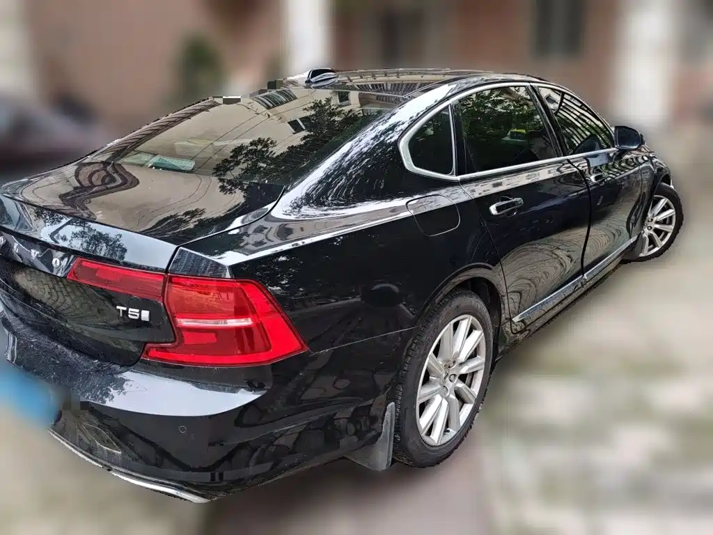 Volvo S90 — миниатюра 4