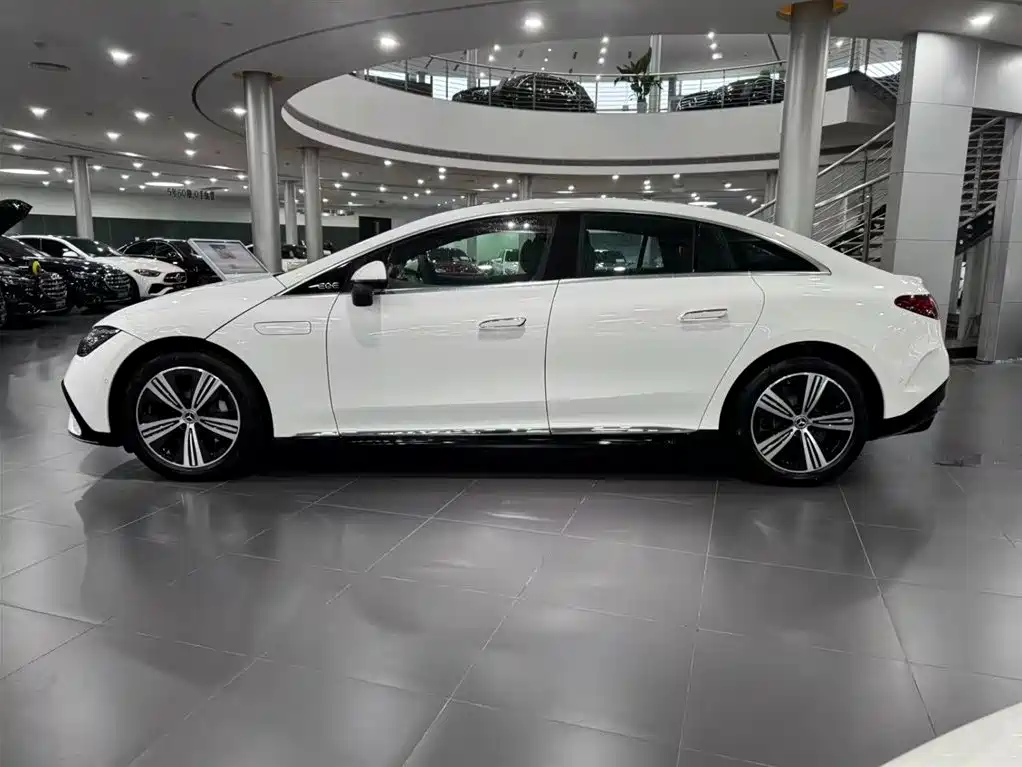 Mercedes-Benz EQE — миниатюра 2