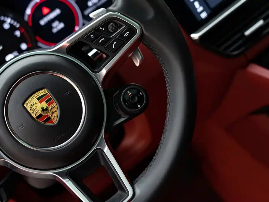 Porsche Cayenne — миниатюра 22