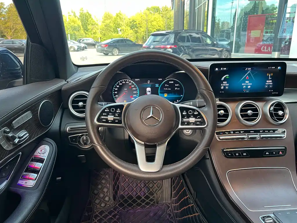 Mercedes-Benz GLC — миниатюра 12