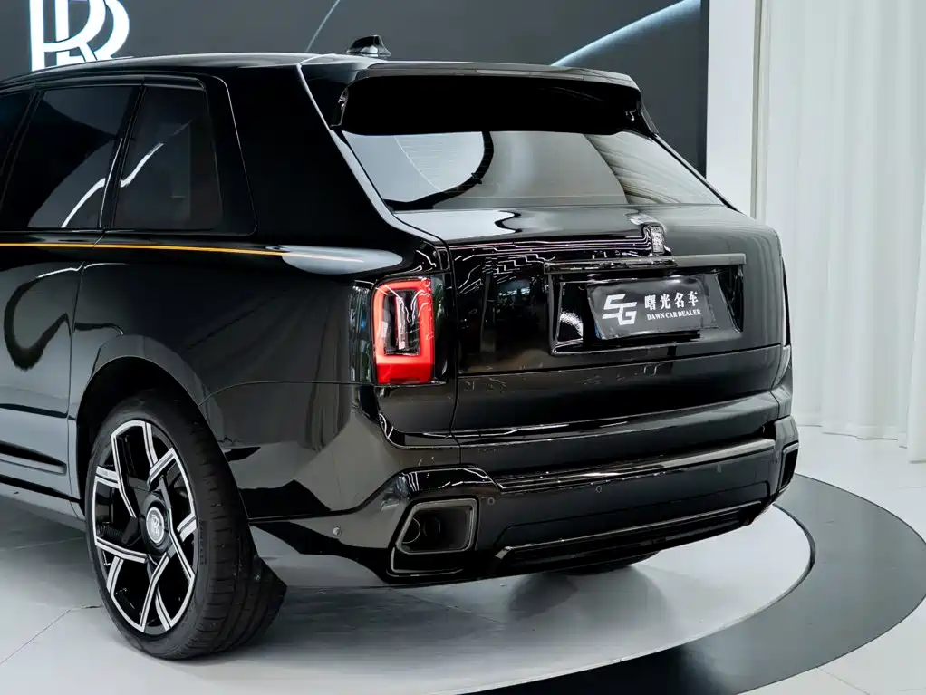 Rolls-Royce Cullinan — миниатюра 21