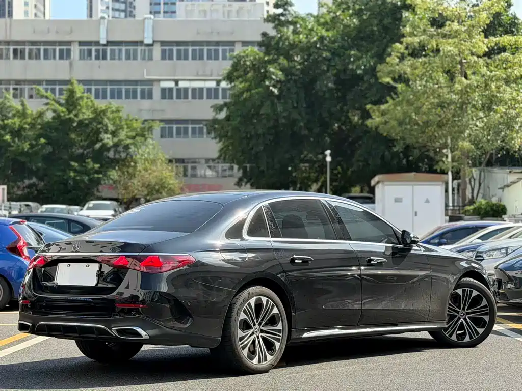 Mercedes-Benz E-Class New Energy — миниатюра 12