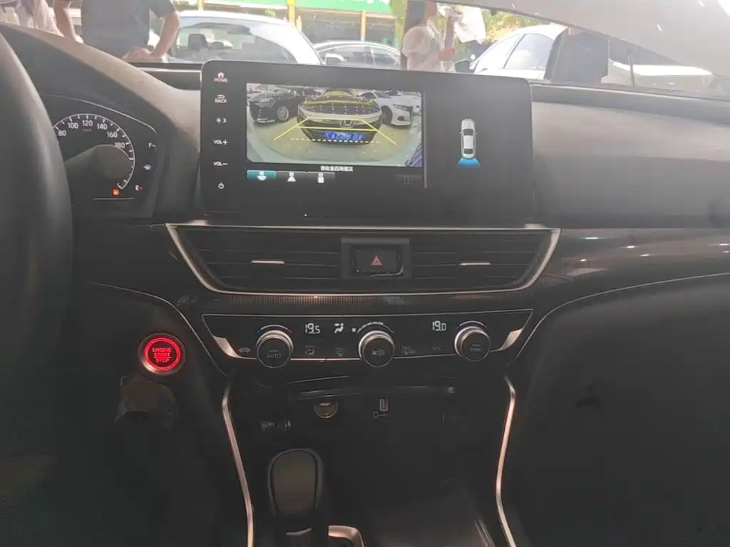 Honda Accord — миниатюра 13