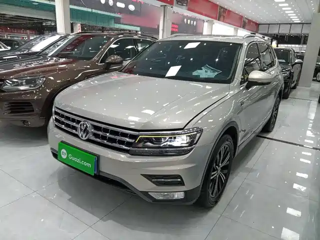 VOLKSWAGEN TIGUAN L 2018
