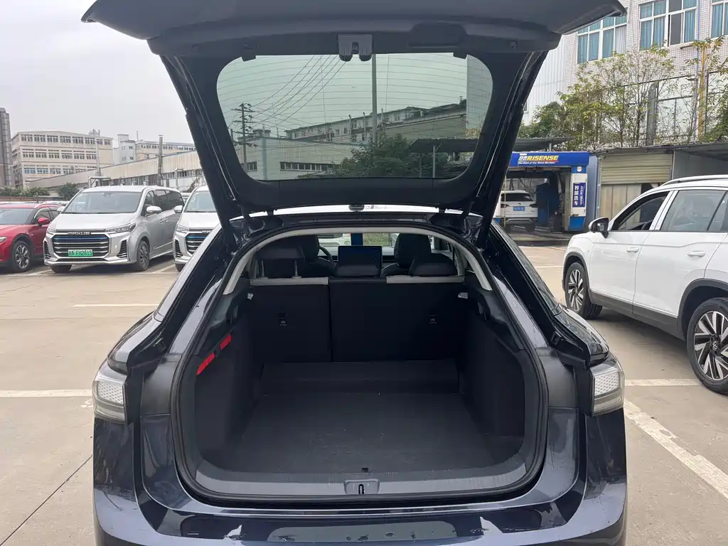 VOLKSWAGEN ID.7 VIZZION