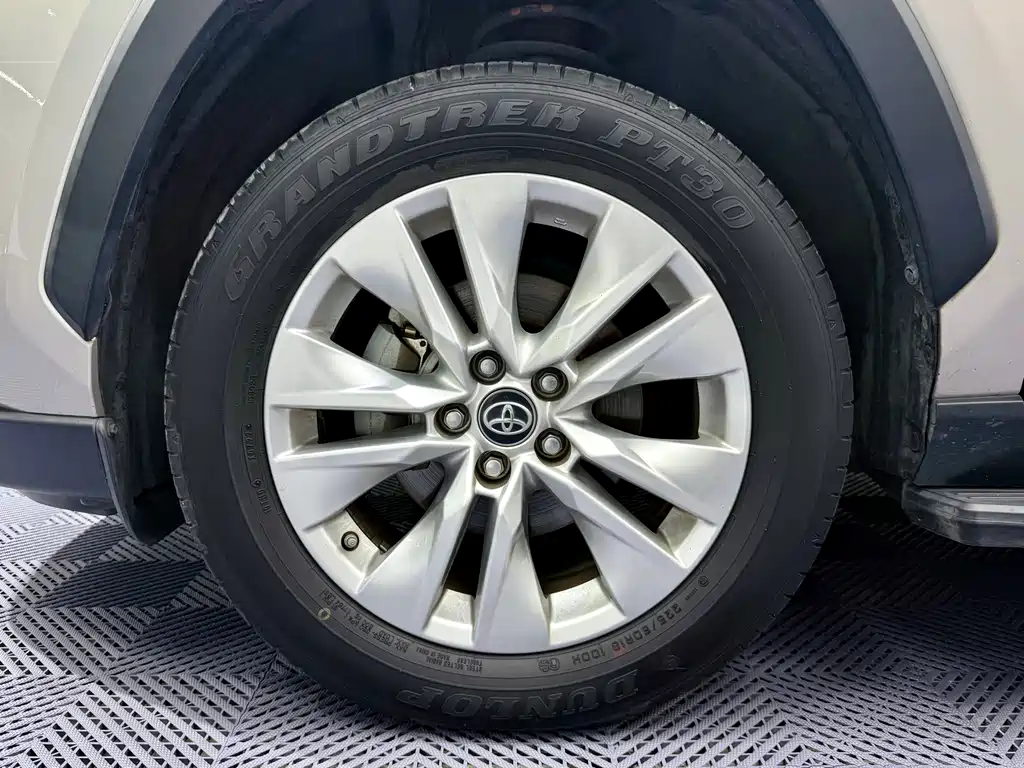 Toyota Wildlander — миниатюра 5