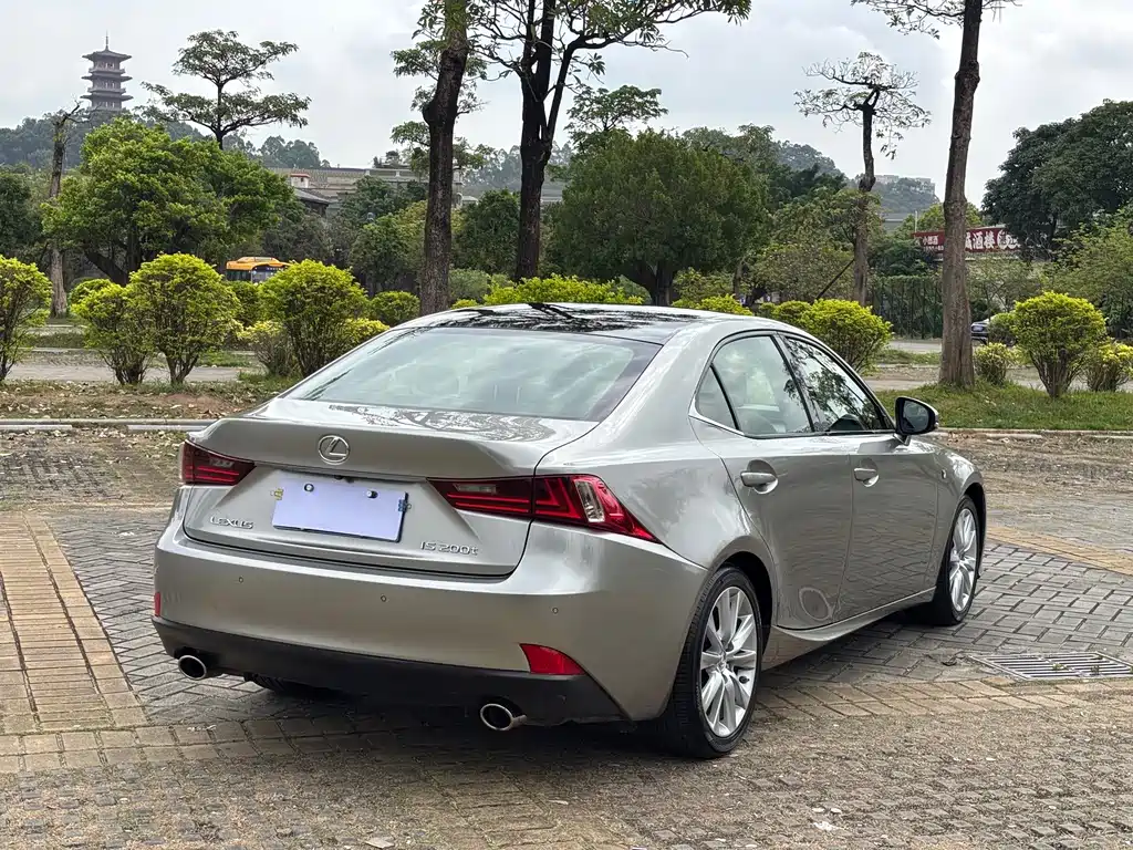 Lexus IS — миниатюра 16