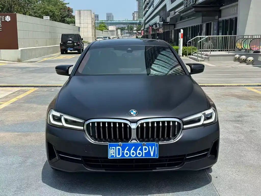 BMW 5 Series 2024