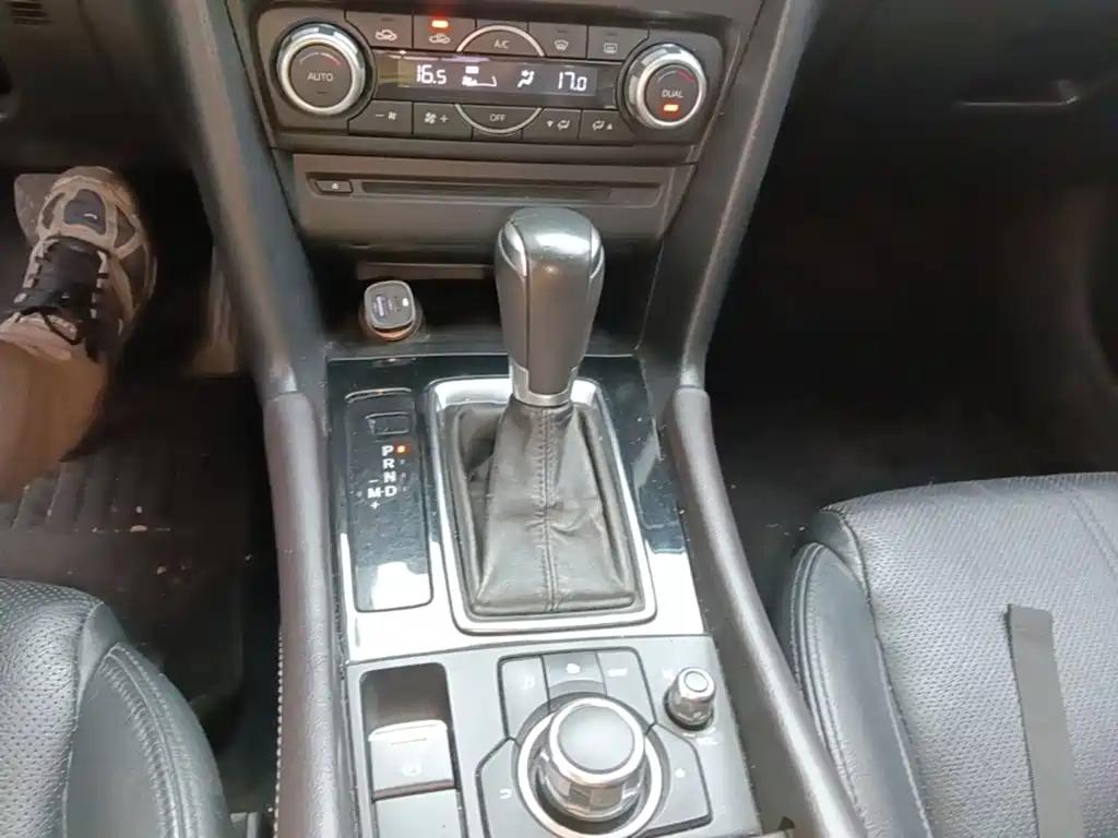 Mazda 3 Axela — миниатюра 14