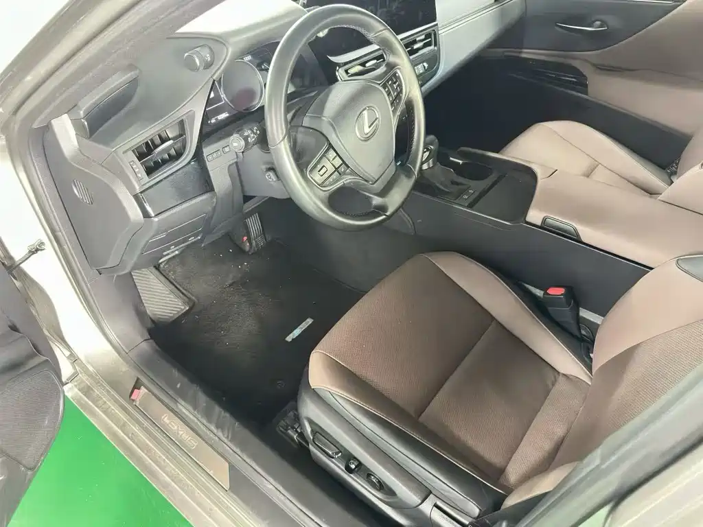 Lexus ES — миниатюра 2