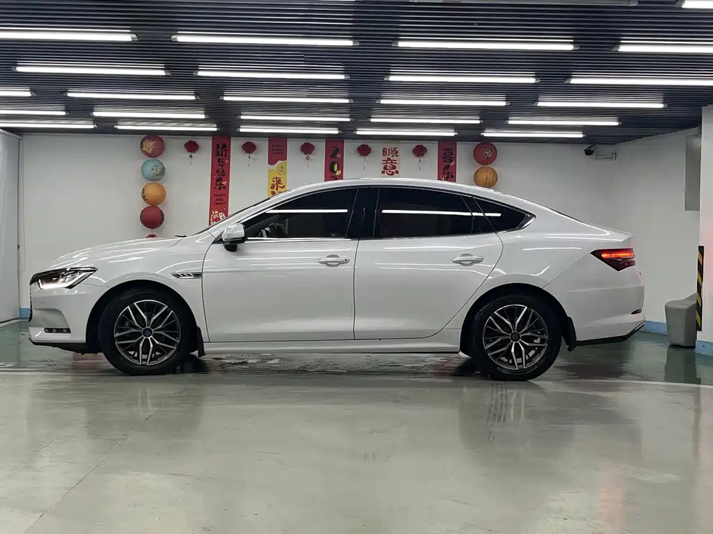 BYD Qin Pro NEV — миниатюра 4