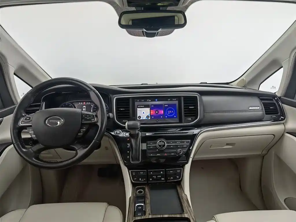 GAC M8 2018 320T Luxury