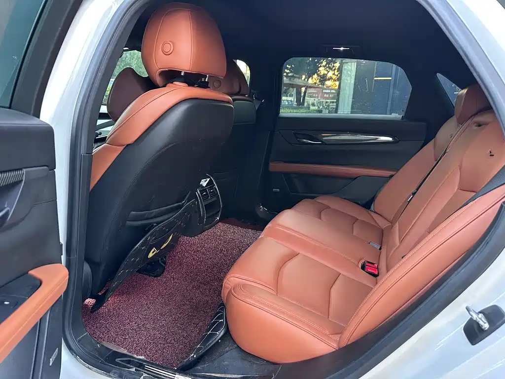 Cadillac CT6 — миниатюра 5