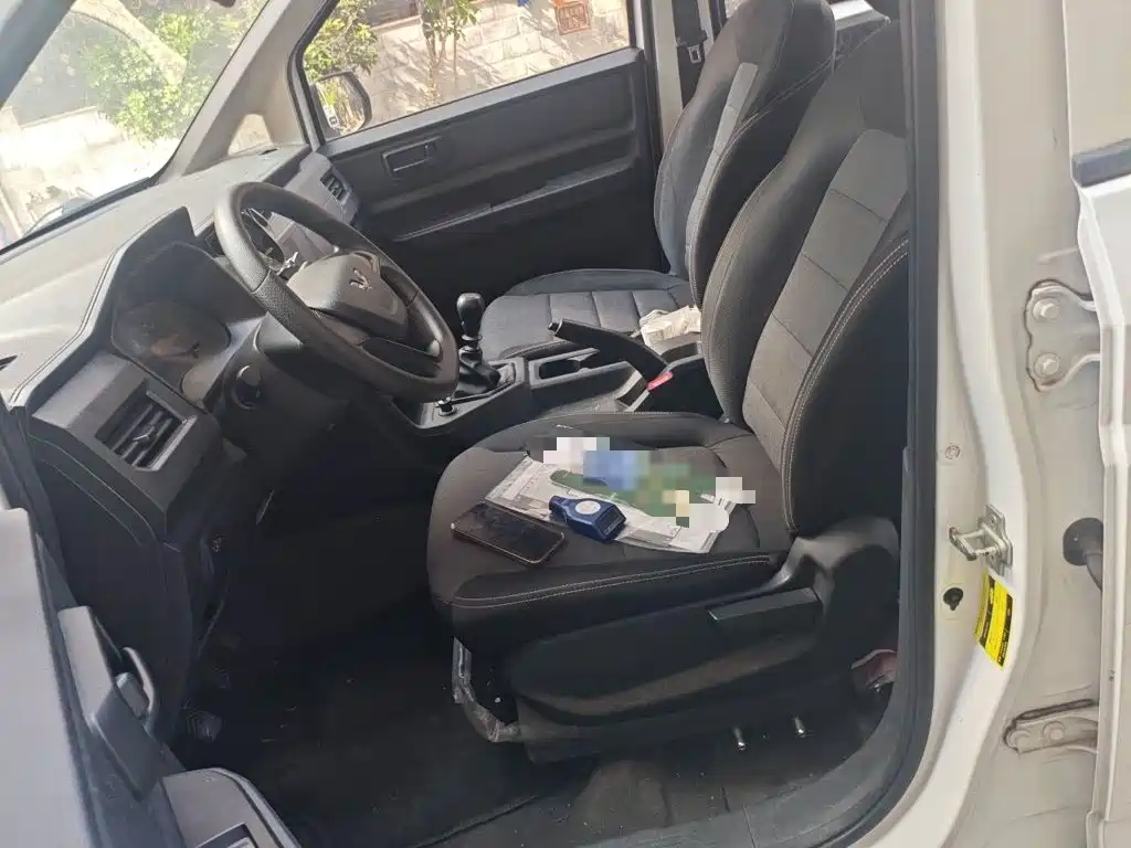 Wuling Hongguang PLUS — миниатюра 11