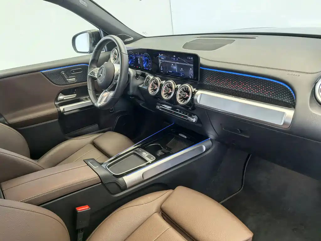 Mercedes-Benz EQB — миниатюра 13