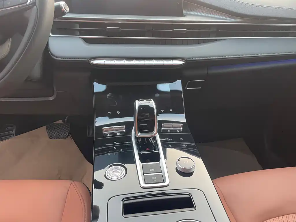 Chery 8 PLUS 2022 290TGDI DCT +