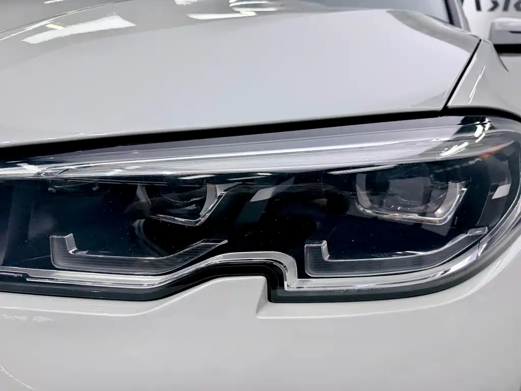 BMW 3 Series — миниатюра 4