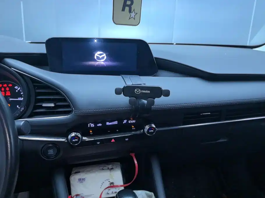 Mazda 3 Axela — миниатюра 13