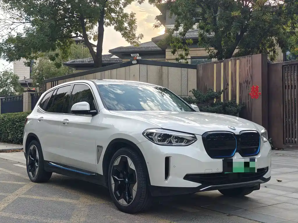 BMW iX3 — миниатюра 3