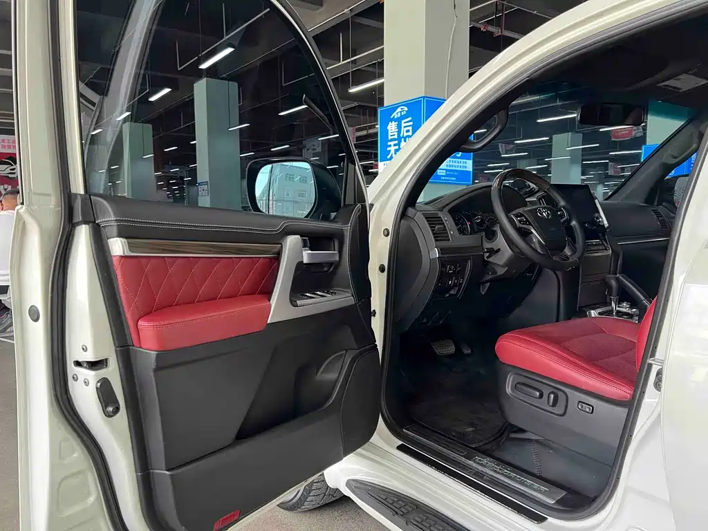 Toyota Land Cruiser 2013 4.0L AT