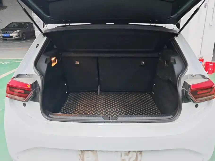 Volkswagen ID.3 — миниатюра 4