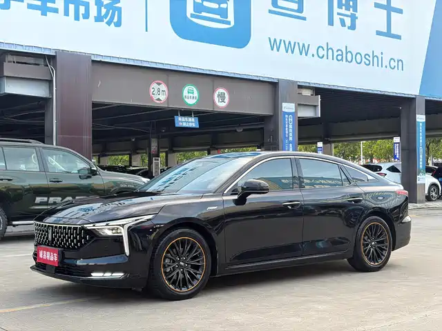 2022 Bestune B70