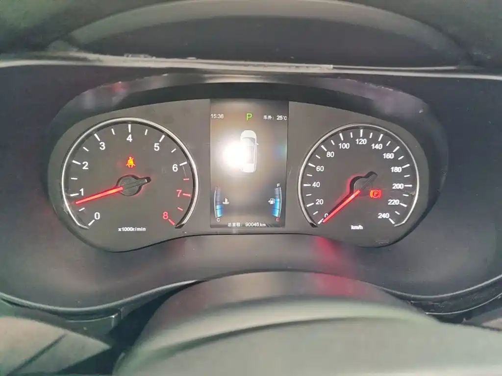 BYD MAX — миниатюра 12