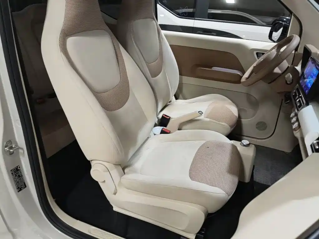 Wuling MINIEV — миниатюра 25