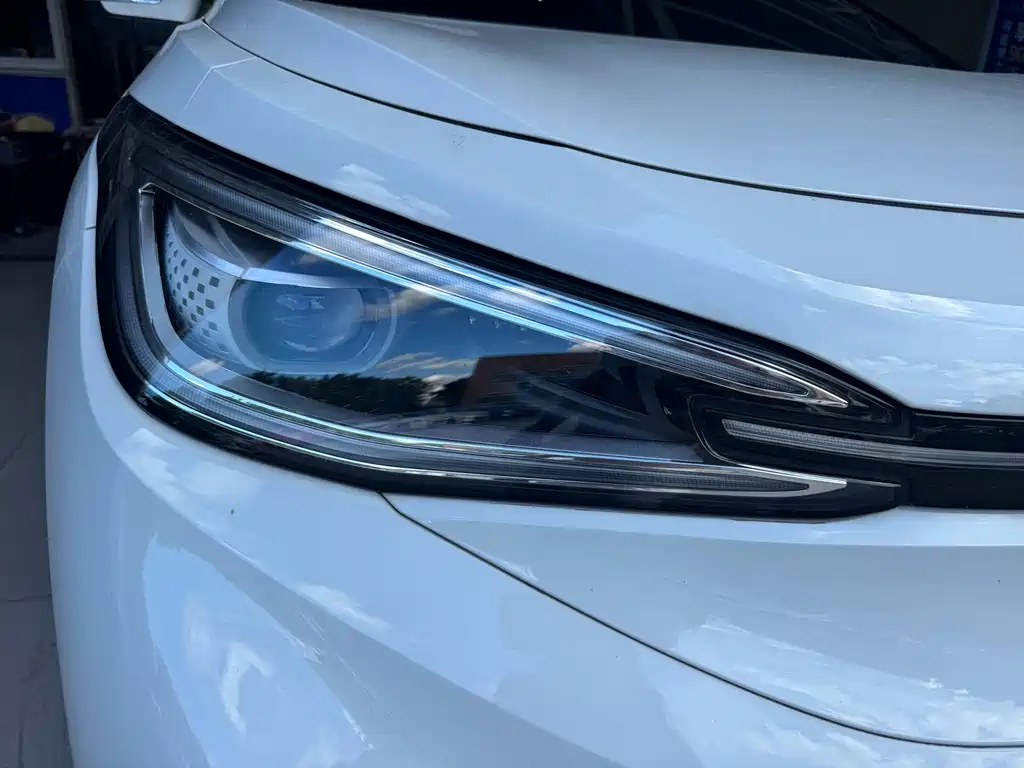 Volkswagen ID.4 X — миниатюра 4